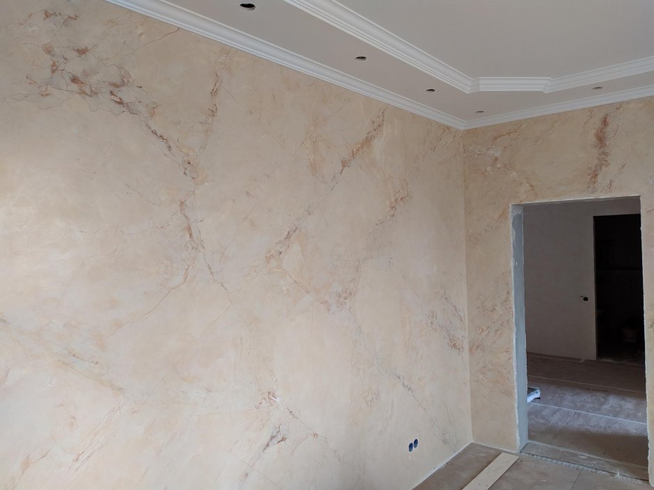 Венецианская штукатурка на балконе