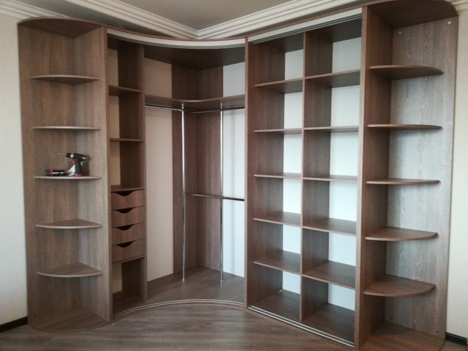 Угловой шкаф купе лакобель