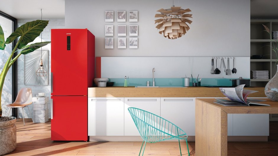 Холодильник Gorenje красный