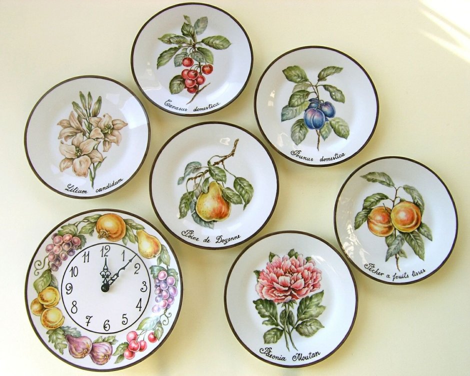 Декоративные тарелки в интерьере