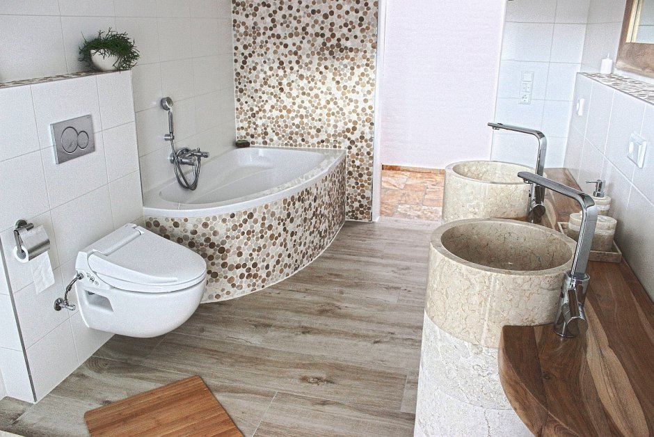 Дизайн стен в ванной комнате из кварцвинила