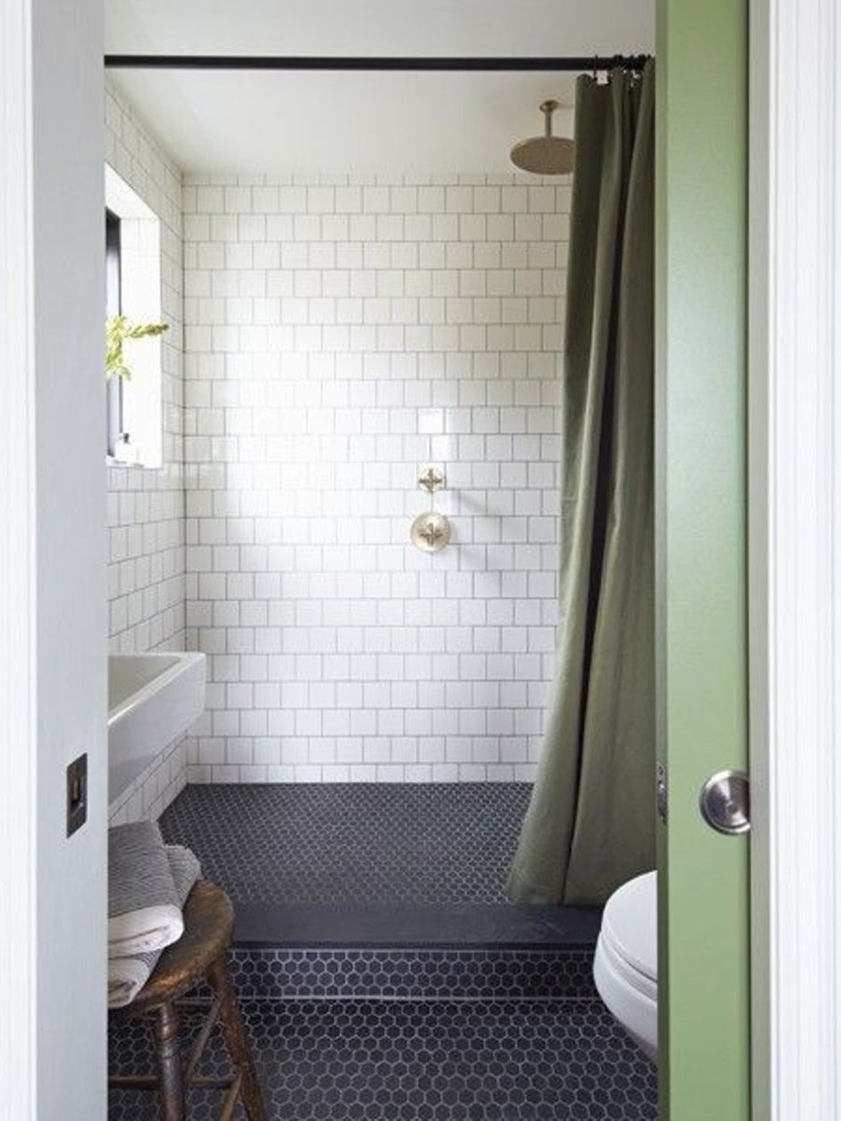 Ванные комнаты с душевой из плитки
