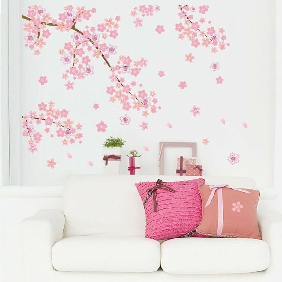 Декор розовой стены