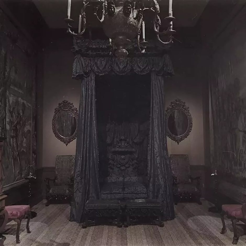 Викторианская Готика интерьер темный