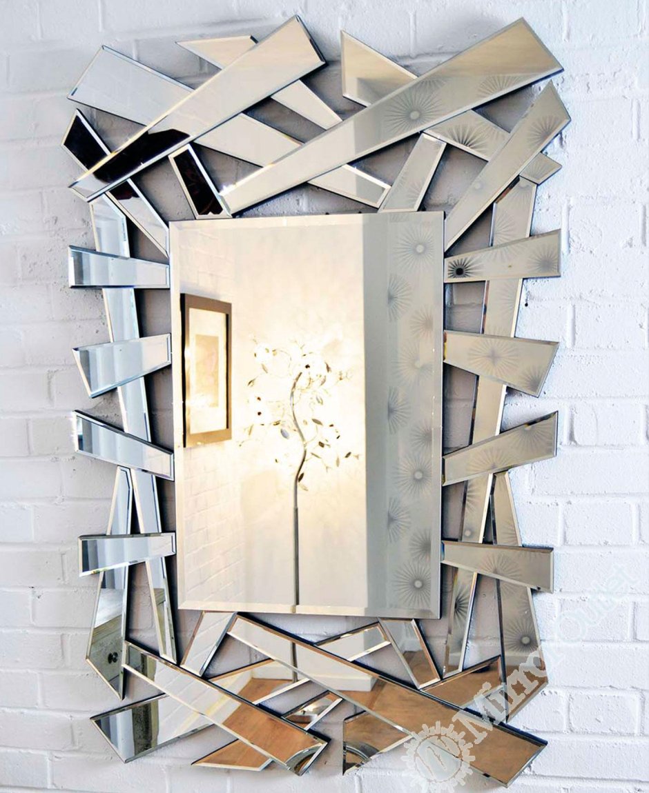 Фигурное зеркало на стену