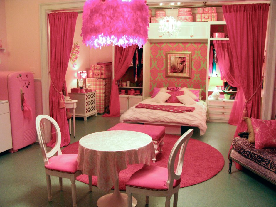 Розовая комната