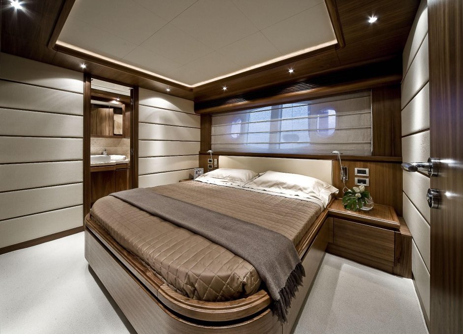 Яхта миллионера спальня