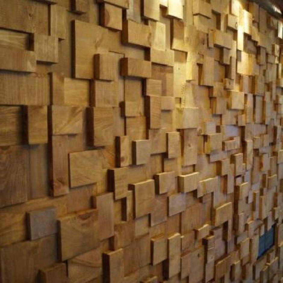 Стена из деревянных брусков