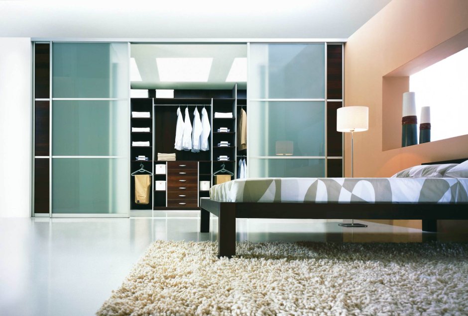 Спальня со встроенным шкафом