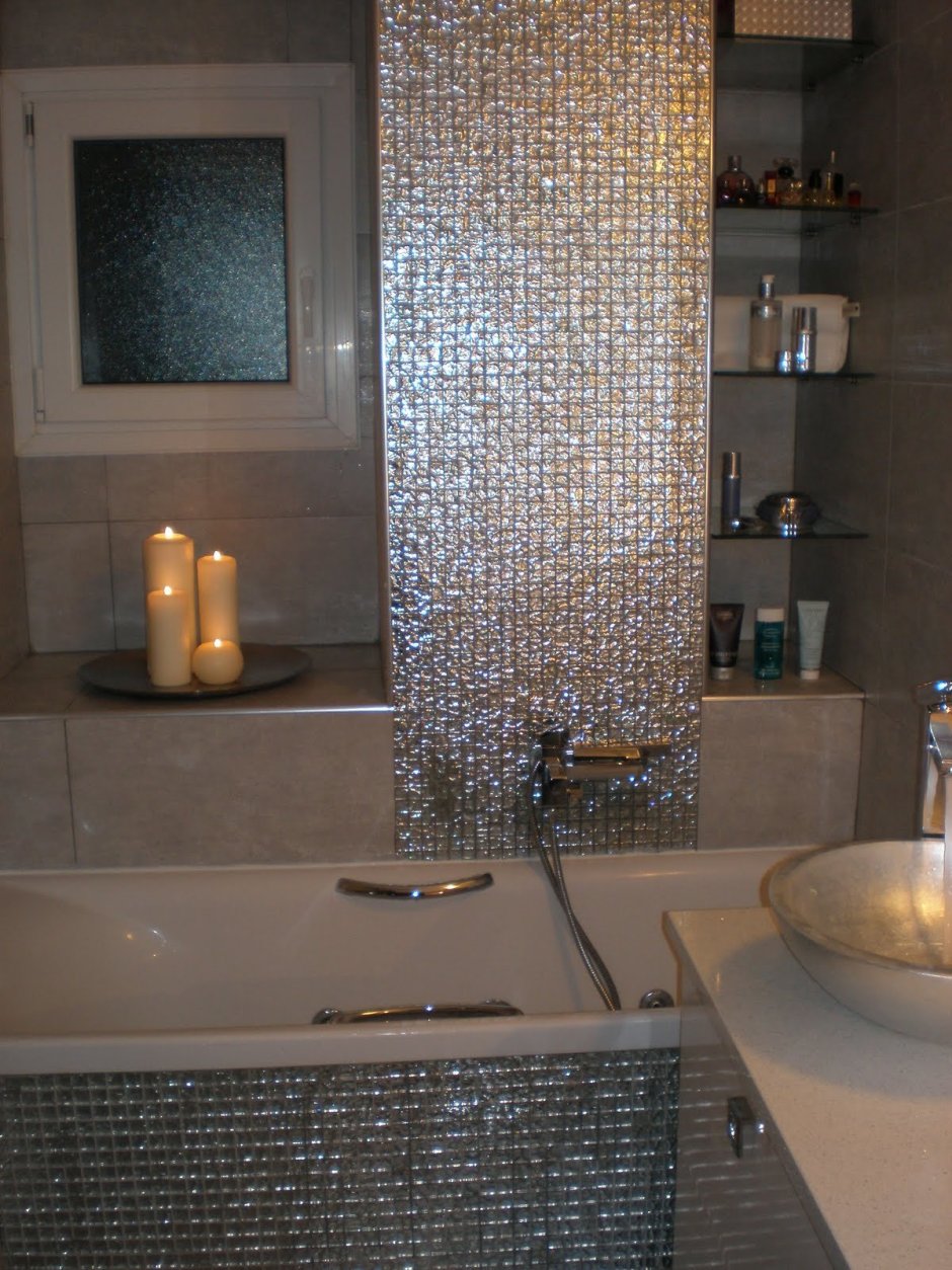 Зеркальная мозаика в ванной комнате