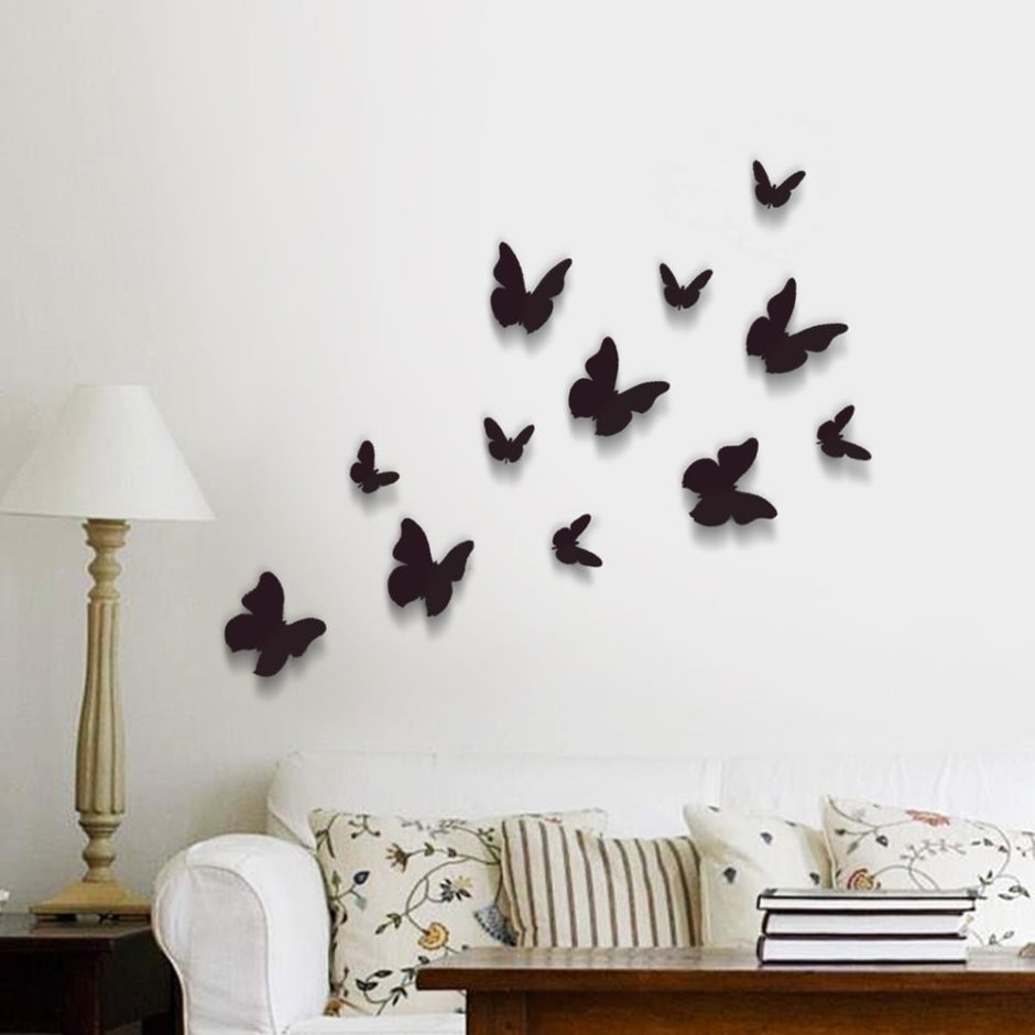 Стая бабочек на стене