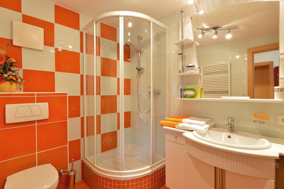 Оранжевая плитка для ванной