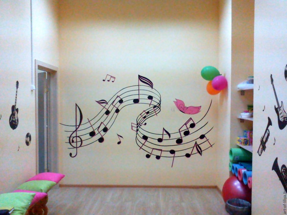 Роспись стен в музыкальном зале