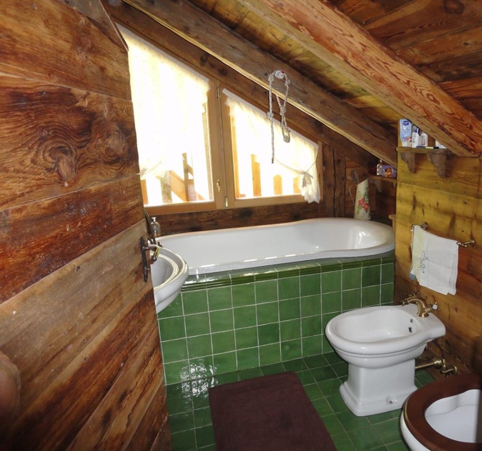 Мини ванная комната в дачном доме