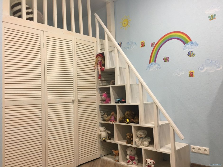 Лестница в детскую комнату