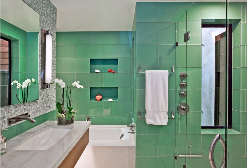 Ванная комната в изумрудном цвете