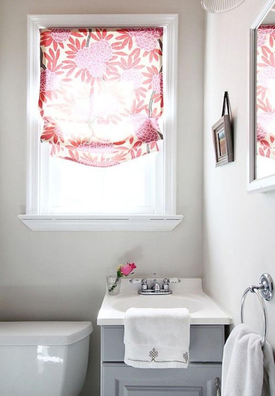 шторы в ванную комнату на окно фото