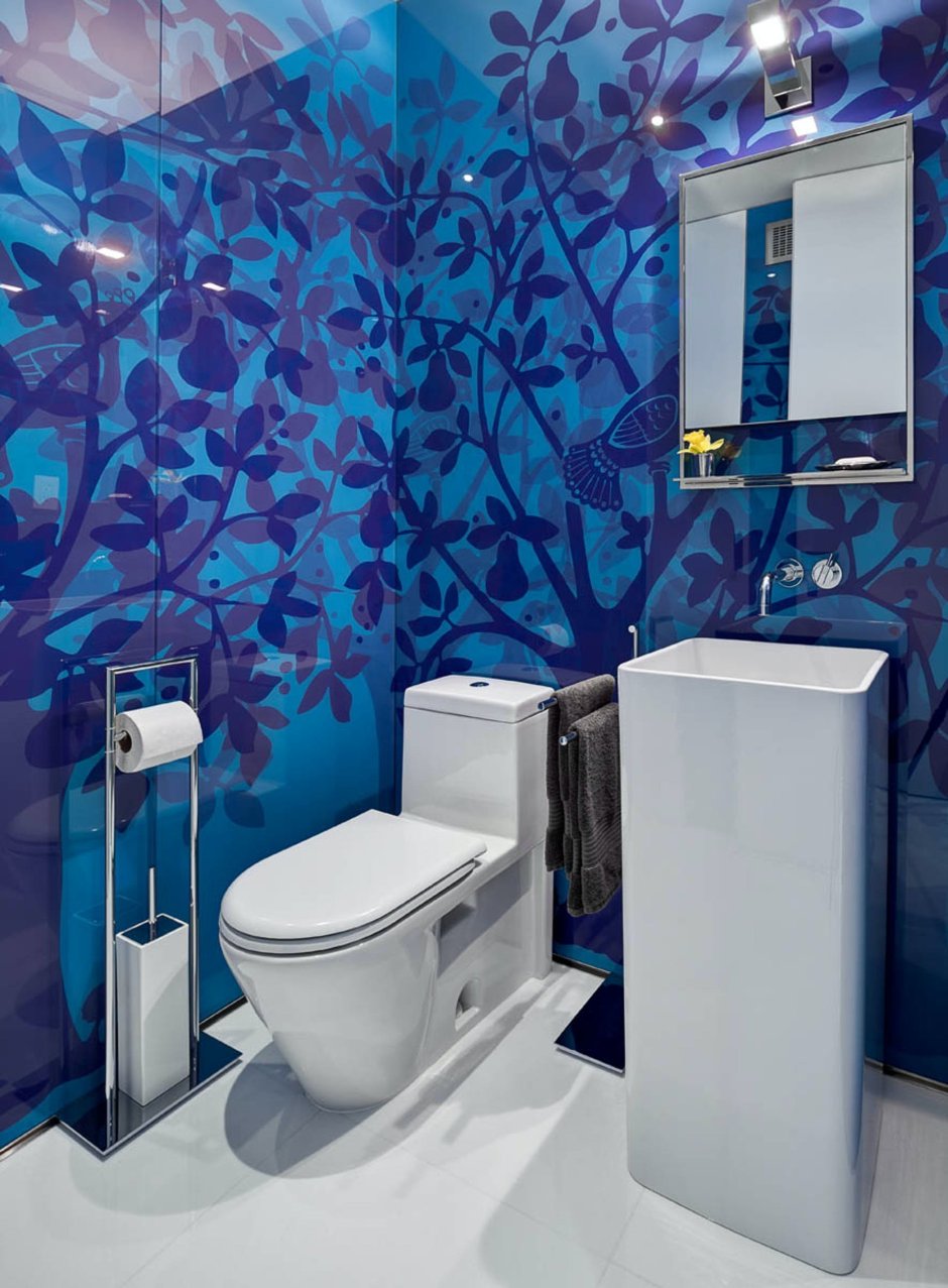 Туалет в синем цвете