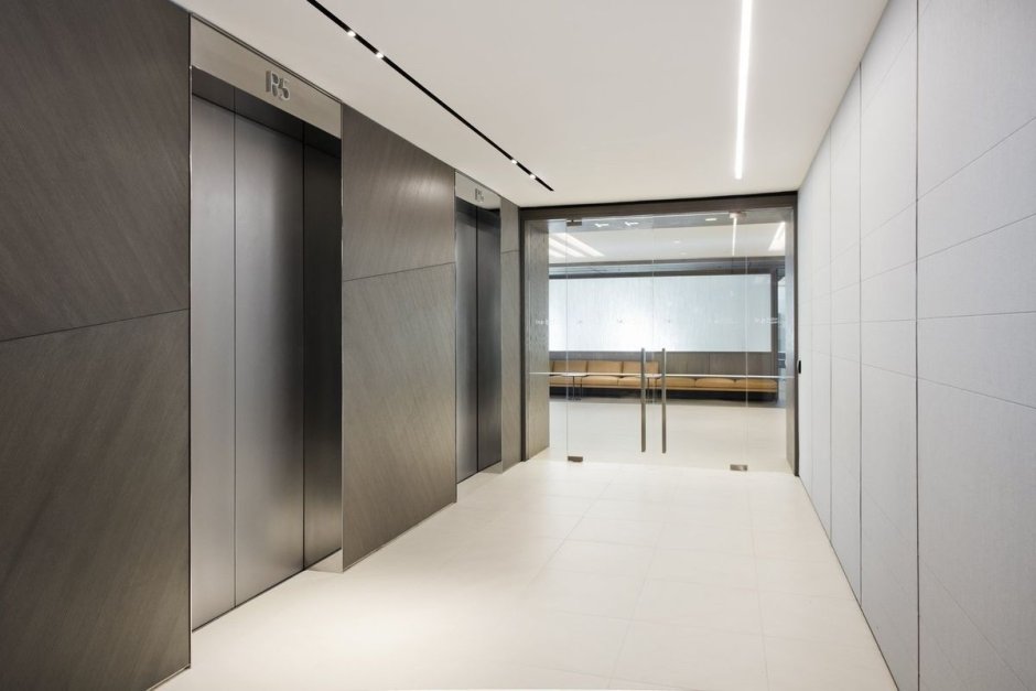 Современные лифты офисе