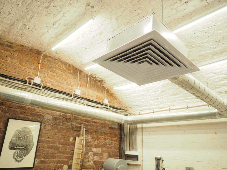 Приточно-вытяжная вентиляция на потолке