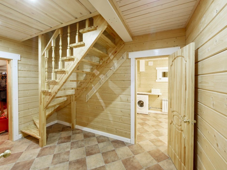 Туалет под лестницей в деревянном доме (67 фото)