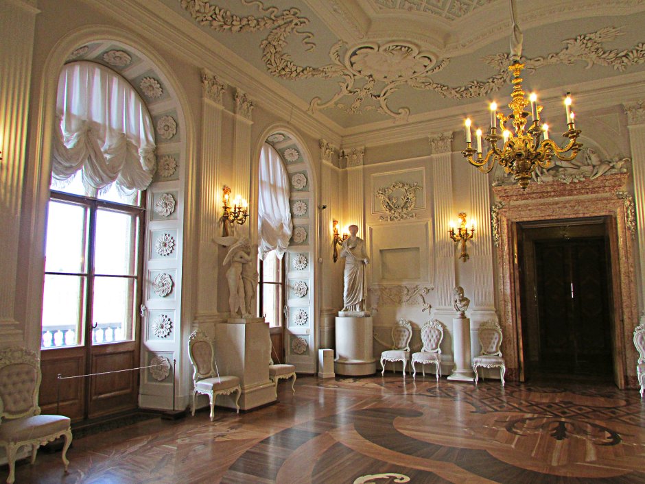 Аванзал Гатчинского дворца