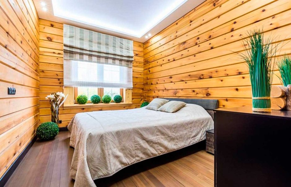 Спальня родителей в деревянном доме