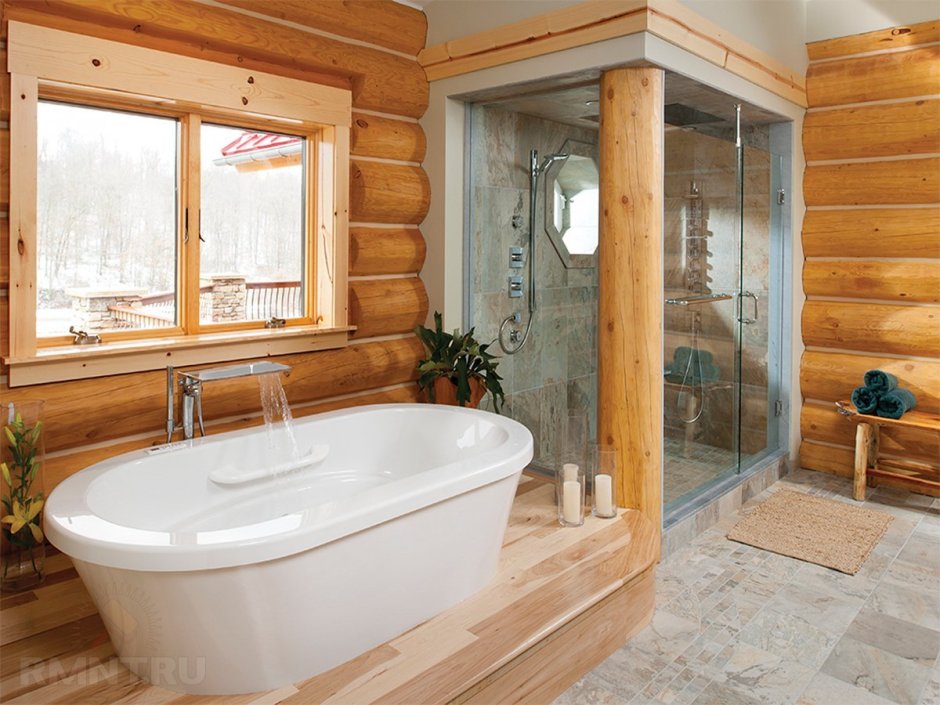 Интерьер ванной комнаты в деревянном доме