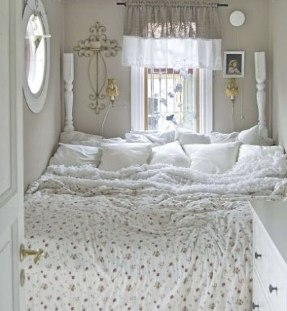 Необычная маленькая спальня