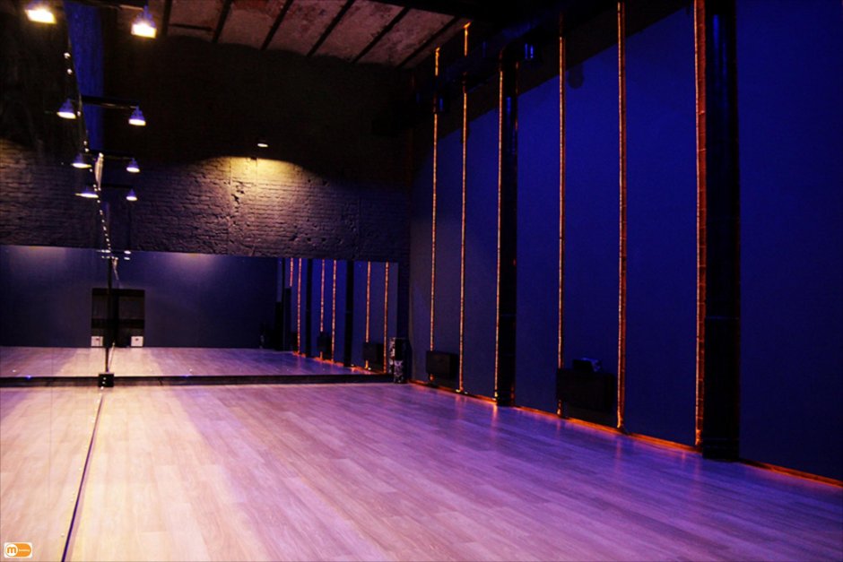 Интерьер зала танцев