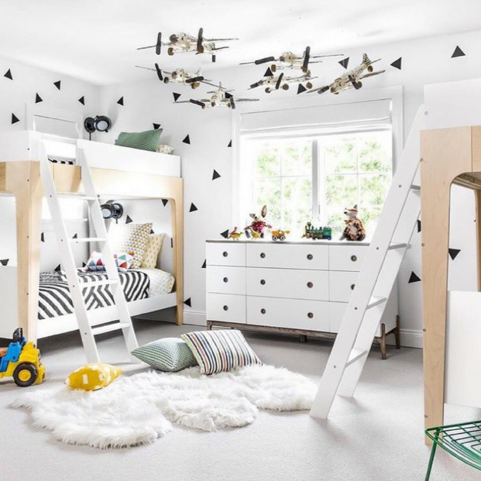 Стильная детская комната для двоих детей
