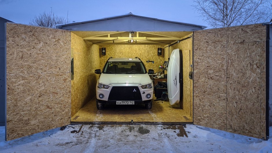 Монтаж утеплителя стен в гараже