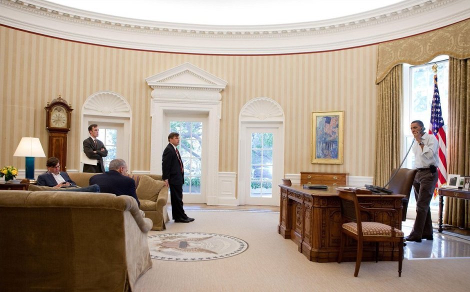 Овальный кабинет в белом доме Билл Клинтон