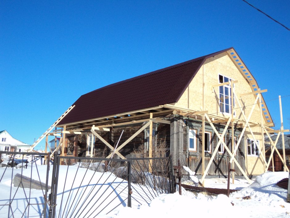 Реконструкция крыши деревянного дома