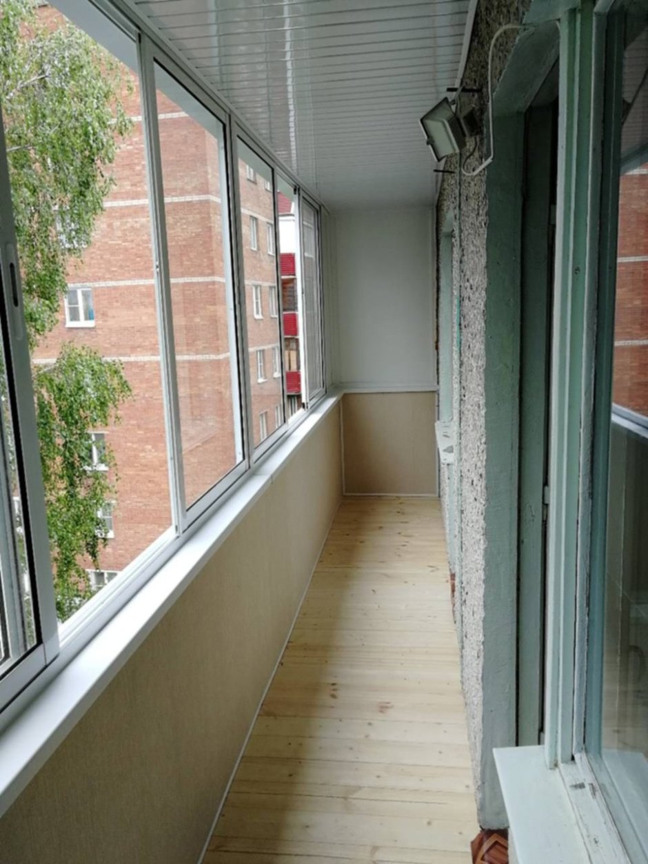 Балкон в панельной пятиэтажке