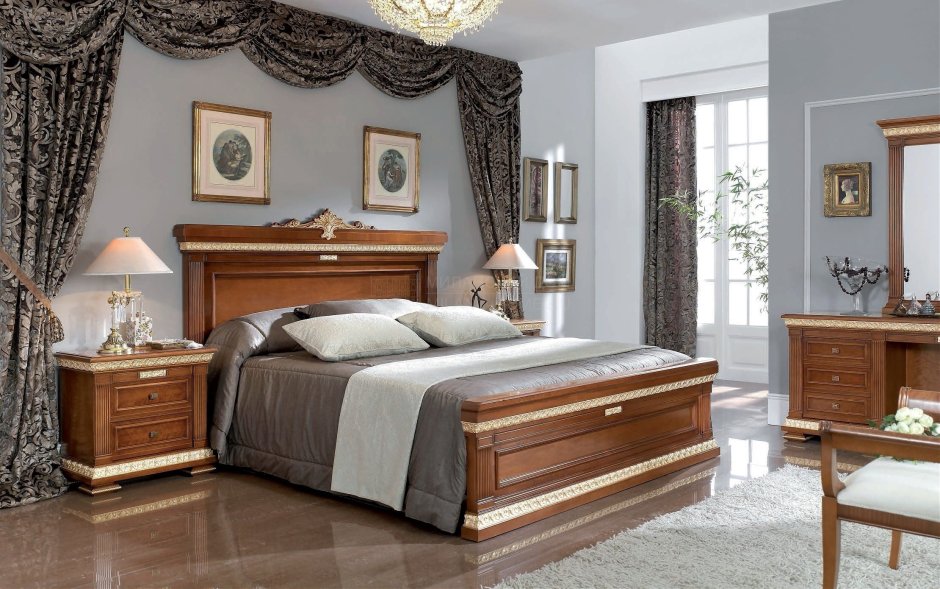 Спальня в классическом стиле с деревянной мебелью