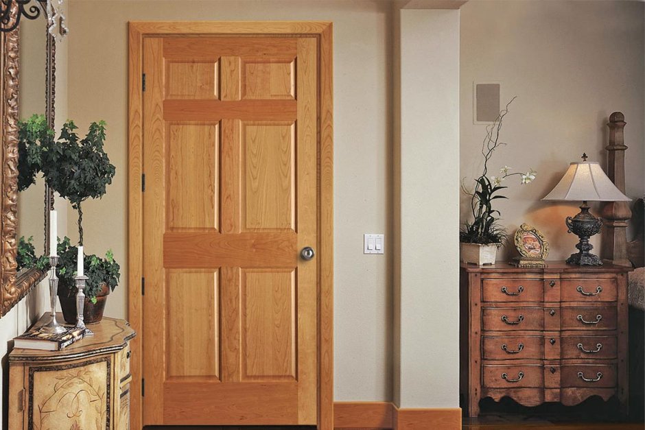 Дверь деревянная массив