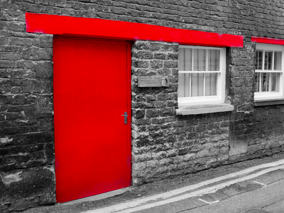 Красная Шотландская дверь