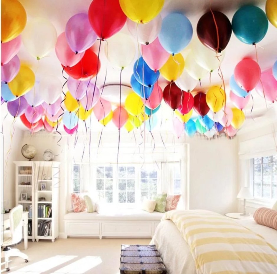 Украшение комнаты воздушными шарами