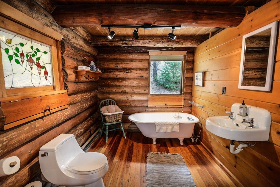 Чем отделать ванную комнату в деревянном доме дешево