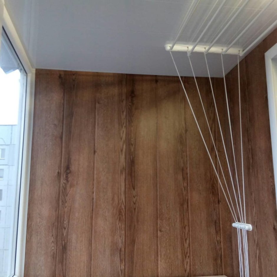 Обшивка балкона ламинированными панелями