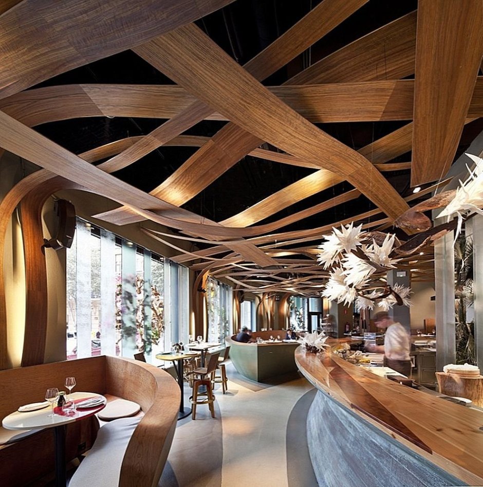 Необычные деревянные потолки