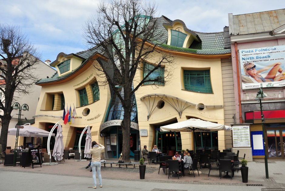 Кривой дом в городе Сопот (Польша)