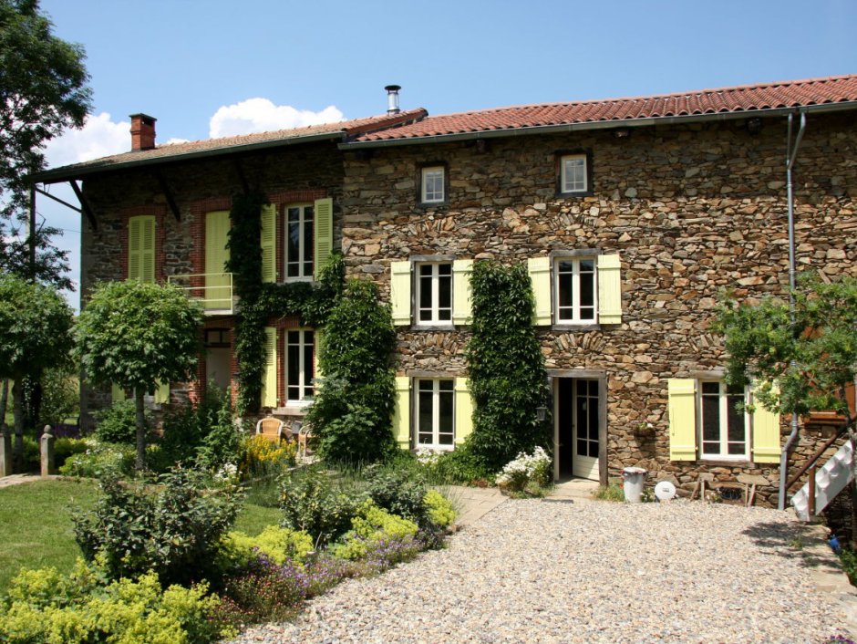 Дом во французском стиле фасад