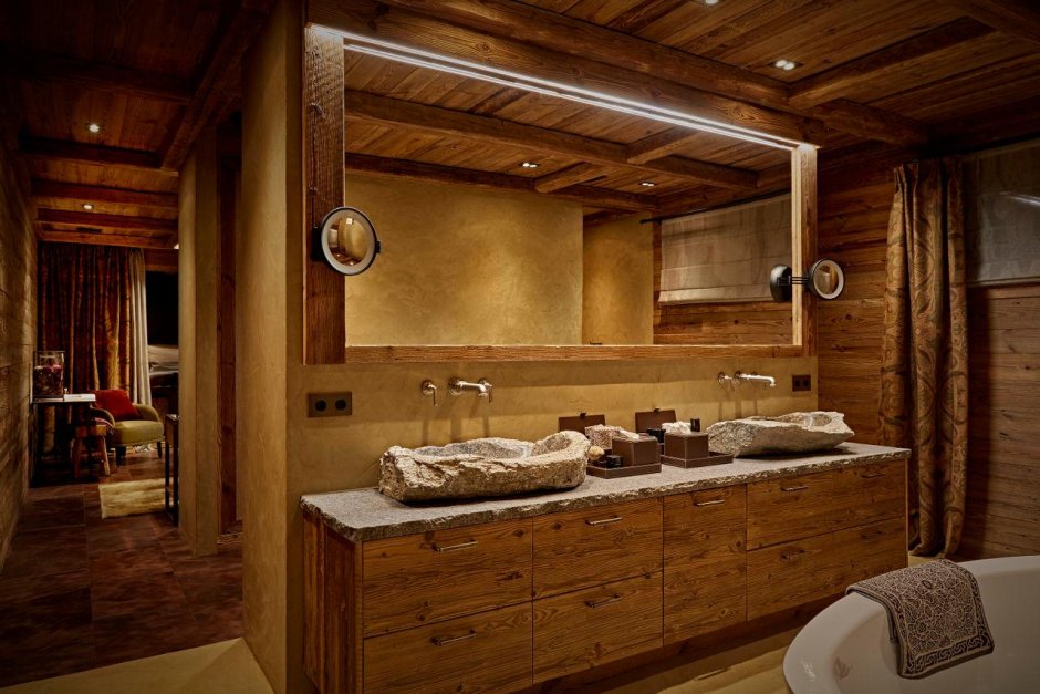 Деревянная ванная комната