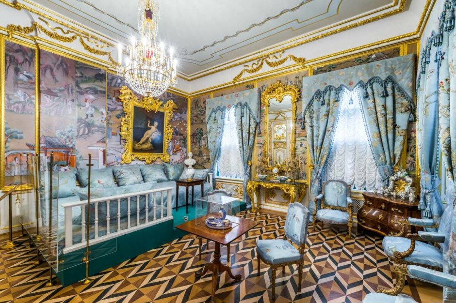 Петергоф дворец голубая гостиная