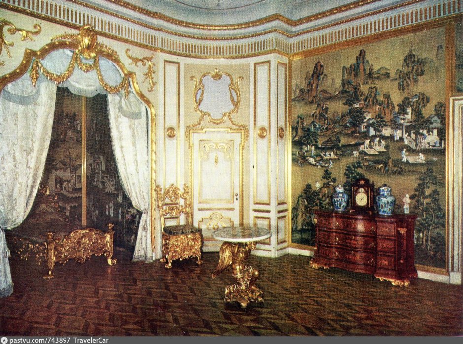 Монплезир дворец в Петергофе интерьеры