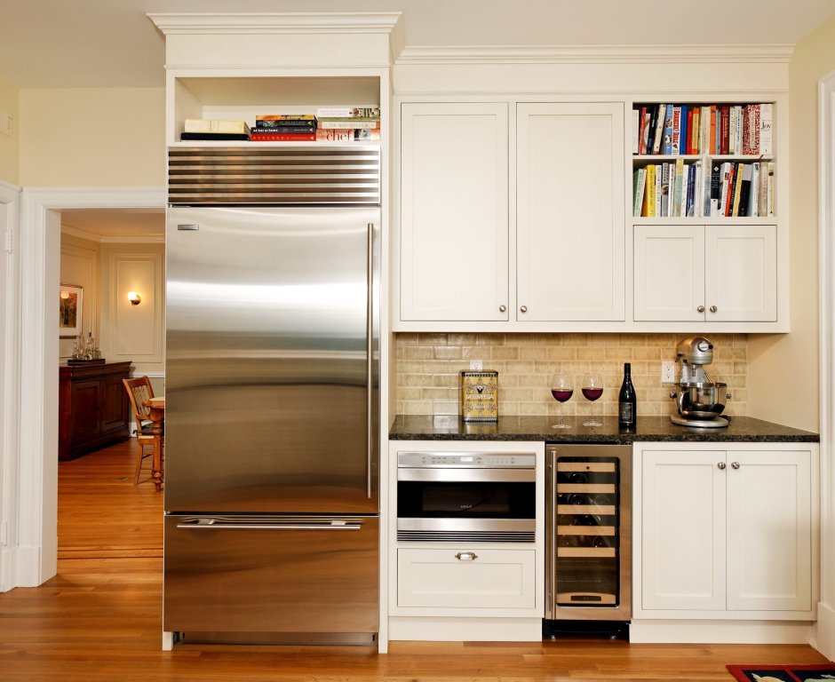 Холодильник встроенный в нишу