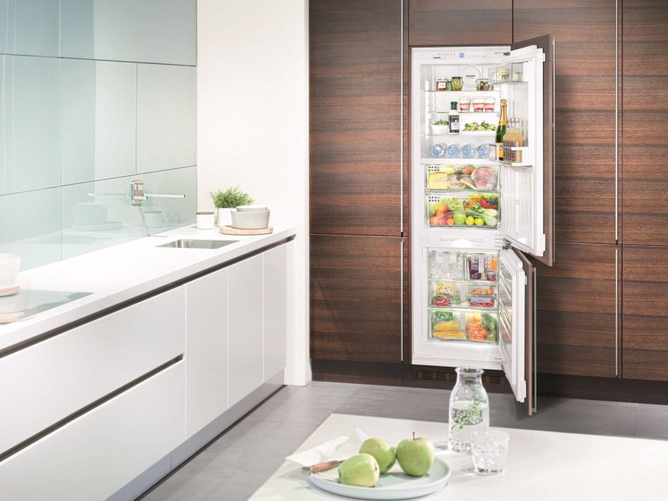 Холодильник Liebherr ICBN 3386 Premium BIOFRESH NOFROST
