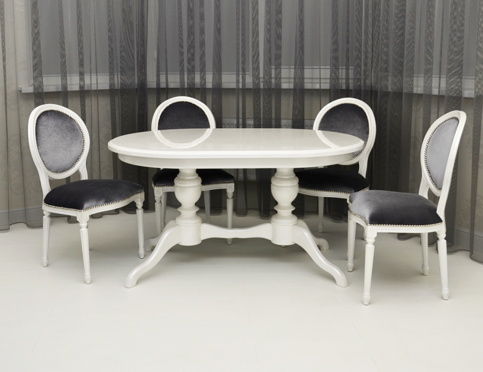 Стол и стулья для кухни в стиле Неоклассика